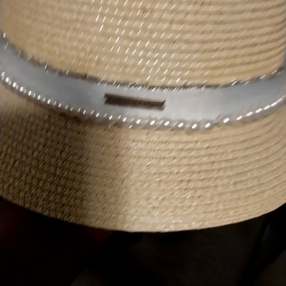 Women's straw bucket hat - Picture 2 of 4